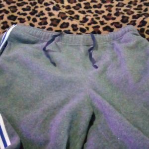 Old navy jogger pre owned excellent condition